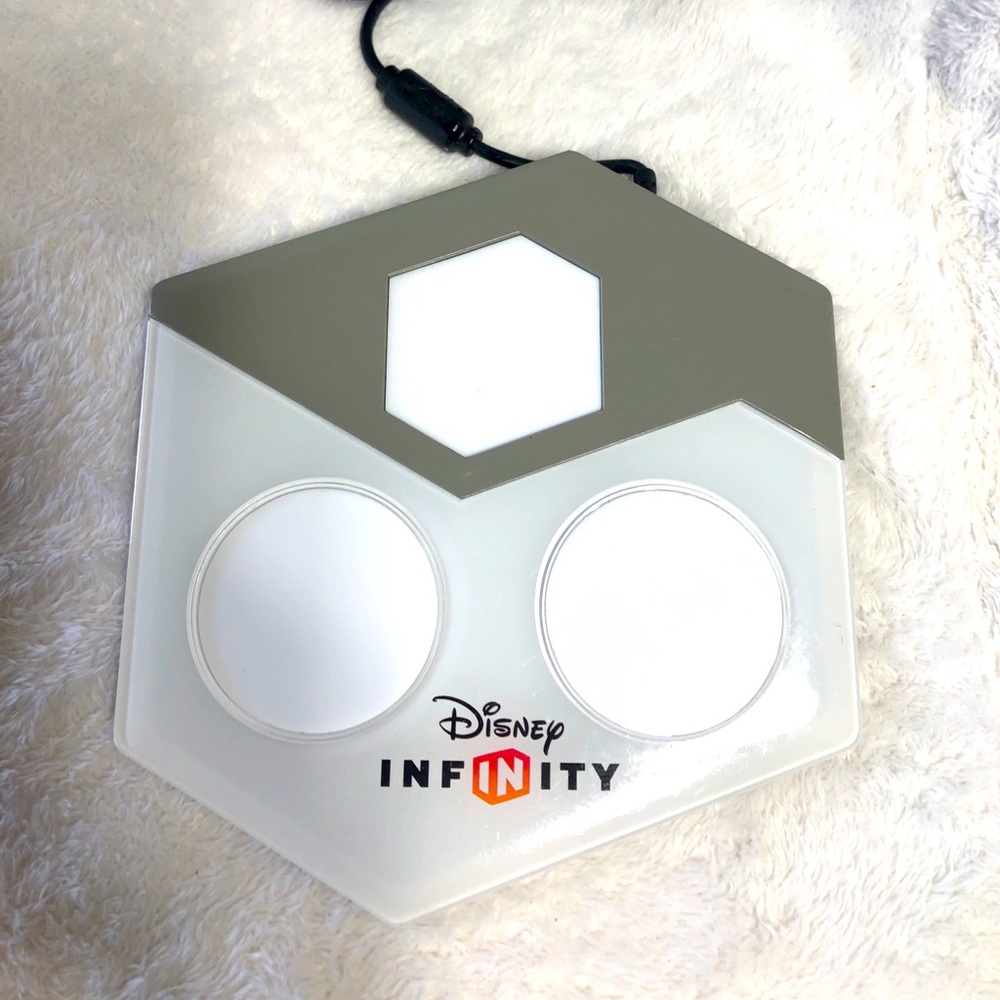 Disney Infinity PlayStation & Wii Portal Base Pad Model # INF-8032386 A